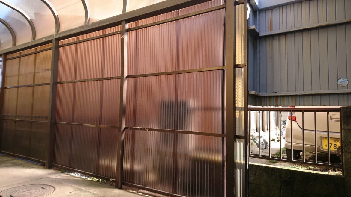 波板張替え 名古屋市東区 | 波板張替えならエクステリアの窓口名古屋市東区