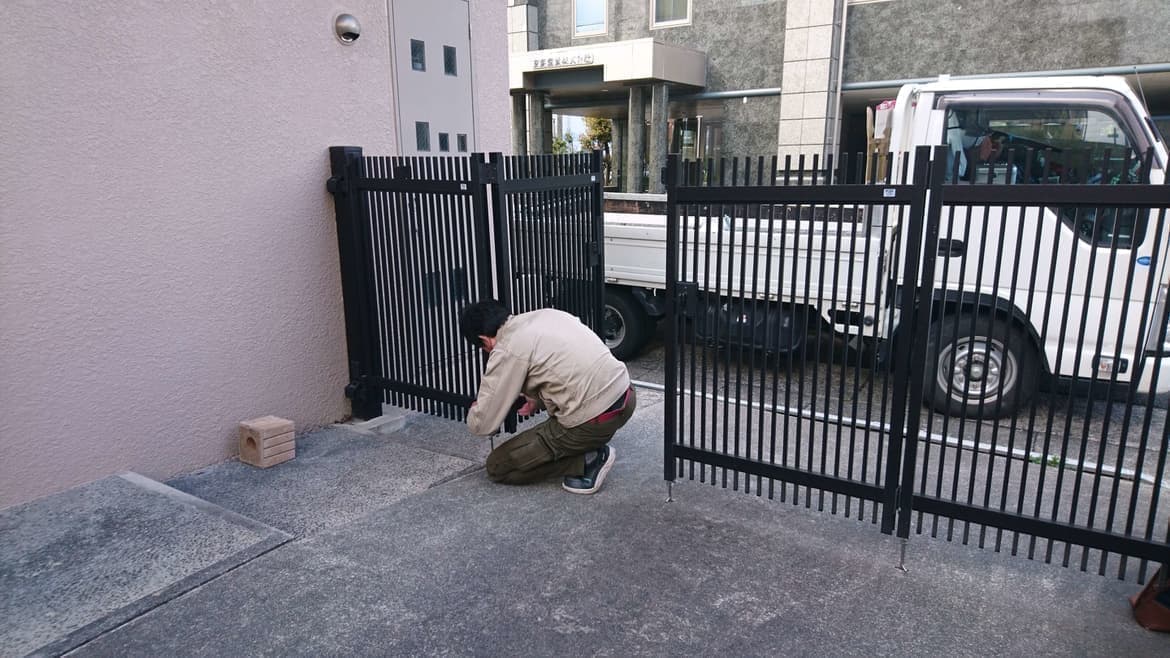 門扉修理なら名古屋市東区のエクステリアの窓口名古屋市東区
